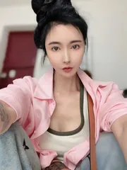 大长腿美少妇